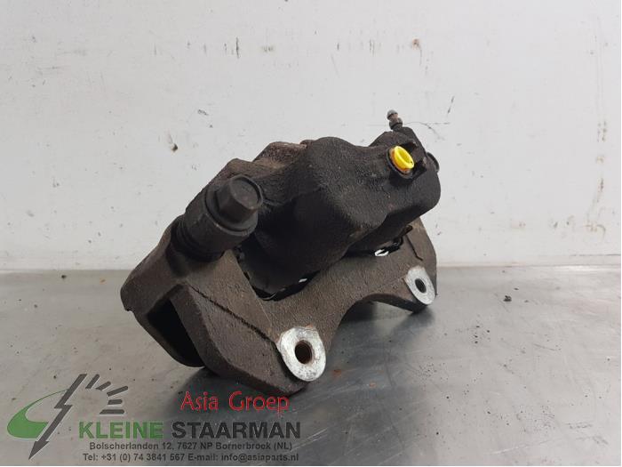 Front brake calliper, right from a Mitsubishi Outlander (GF/GG) 2.0 16V PHEV 4x4 2014