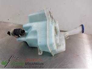 Used Front windscreen washer reservoir Hyundai i30 (GDHB5) Price on request offered by Kleine Staarman B.V. Autodemontage