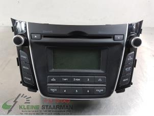 Used Radio CD player Hyundai i30 (GDHB5) 1.6 GDI Blue 16V Price on request offered by Kleine Staarman B.V. Autodemontage