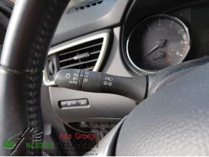 Usados Interruptor combinado columna de dirección Nissan Qashqai (J11) 1.6 DIG-T 163 16V Precio de solicitud ofrecido por Kleine Staarman B.V. Autodemontage