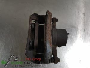 Used Front brake calliper, right Hyundai i30 (GDHB5) 1.6 CRDi 16V VGT Price on request offered by Kleine Staarman B.V. Autodemontage