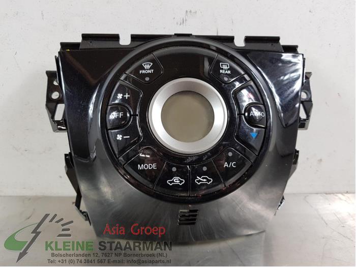 Heater control panel from a Nissan Note (E12) 1.2 68 2013