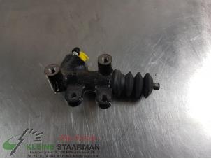 Used Clutch slave cylinder Toyota Yaris III (P13) 1.0 12V VVT-i Price on request offered by Kleine Staarman B.V. Autodemontage