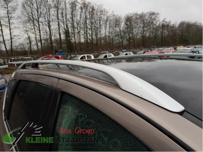 Roof rail, right Nissan Qashqai 1.6 16V Synthetic