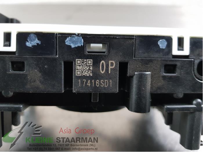 Interruptor combinado columna de dirección de un Nissan Qashqai (J11) 1.2 DIG-T 16V 2018