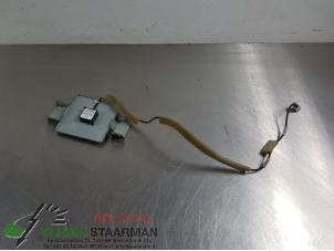 Used GPS antenna Toyota Prius (NHW20) 1.5 16V Price on request offered by Kleine Staarman B.V. Autodemontage