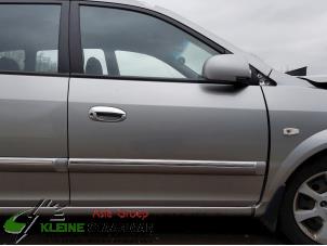Used Front door 4-door, right Kia Carens II (FJ) 2.0i CVVT 16V Price on request offered by Kleine Staarman B.V. Autodemontage