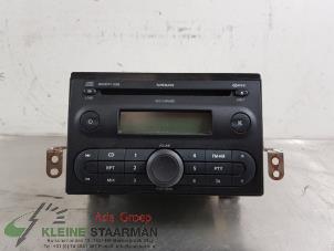 Używane Radioodtwarzacz CD Nissan Note (E11) 1.4 16V Cena na żądanie oferowane przez Kleine Staarman B.V. Autodemontage
