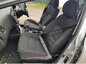 Used Front seatbelt, left Kia Cee'd (JDB5) 1.4i 16V Price on request offered by Kleine Staarman B.V. Autodemontage
