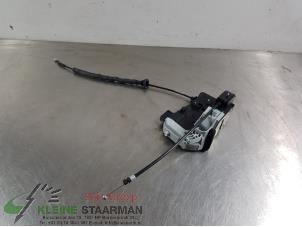 Used Front door lock mechanism 4-door, right Hyundai iX20 (JC) 1.6i 16V Price on request offered by Kleine Staarman B.V. Autodemontage