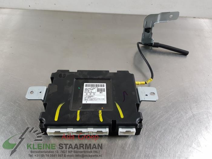 Central door locking module Hyundai iX35 1.6 GDI 16V - 954002YAA0