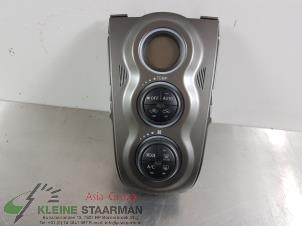 Used Heater control panel Toyota Yaris II (P9) 1.33 16V Dual VVT-I Price on request offered by Kleine Staarman B.V. Autodemontage