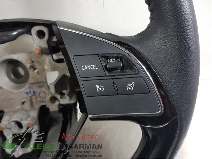 Steering wheel from a Mitsubishi Eclipse Cross (GK/GL) 1.5 Turbo 16V 2WD 2018