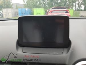 Usagé Display Multimédia unité de réglage Mazda CX-3 2.0 SkyActiv-G 150 4WD Prix sur demande proposé par Kleine Staarman B.V. Autodemontage