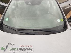 Usados Brazo delantero de limpiaparabrisas Nissan Leaf (ZE1) 40kWh Precio de solicitud ofrecido por Kleine Staarman B.V. Autodemontage