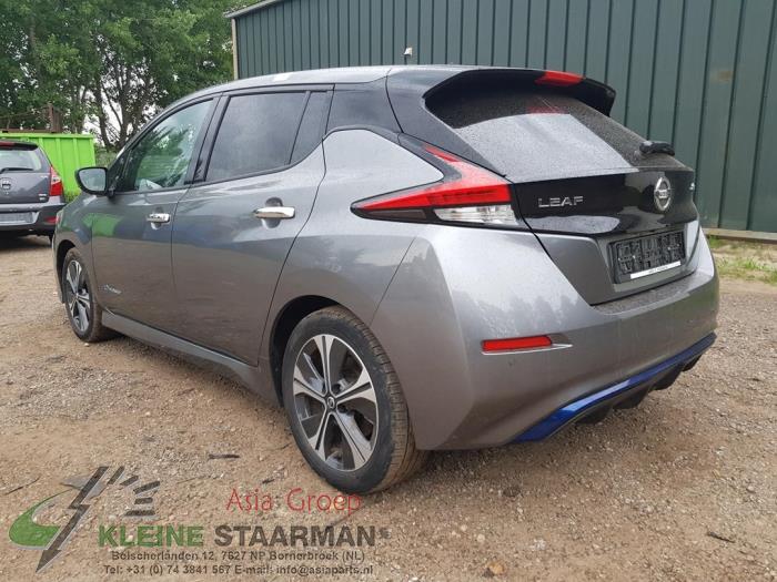 Montant arrière gauche d'un Nissan Leaf (ZE1) 40kWh 2018