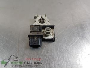 Used Battery pole Nissan Qashqai (J11) 1.6 DIG-T 163 16V Price on request offered by Kleine Staarman B.V. Autodemontage