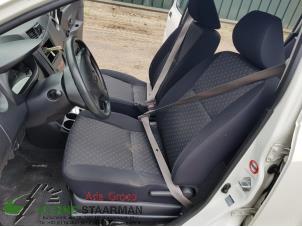Used Seat, left Daihatsu Cuore (L251/271/276) 1.0 12V DVVT Price on request offered by Kleine Staarman B.V. Autodemontage