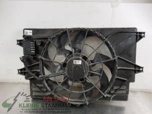 Usagé Boîtier ventilateur Kia Ceed (CDB5/CDBB) 1.0i T-GDi 12V Prix € 151,25 Prix TTC proposé par Kleine Staarman B.V. Autodemontage