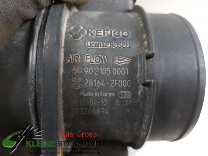 Airflow meter from a Hyundai iX35 (LM) 2.0 CRDi 16V 4x4 2010