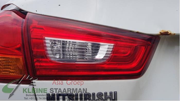 Rücklicht links van een Mitsubishi ASX 1.6 MIVEC 16V 2011