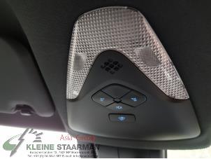 Używane Oswietlenie wewnetrzne przód Toyota C-HR (X1,X5) 1.8 16V Hybrid Cena na żądanie oferowane przez Kleine Staarman B.V. Autodemontage