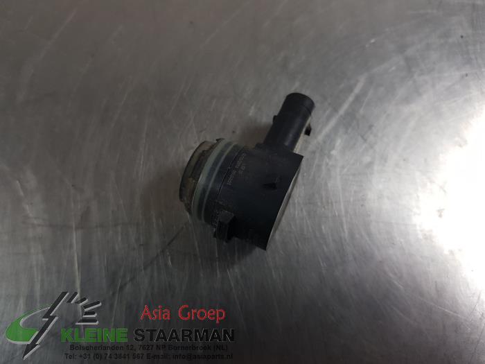 Parkeringssensor från en Toyota C-HR (X1,X5) 1.8 16V Hybrid 2017