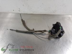 Used Rear door mechanism 4-door, right Nissan Qashqai (J10) 1.6 16V Price on request offered by Kleine Staarman B.V. Autodemontage