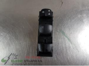 Używane Przelacznik elektrycznej szyby Nissan Qashqai (J11) 1.2 DIG-T 16V Cena na żądanie oferowane przez Kleine Staarman B.V. Autodemontage