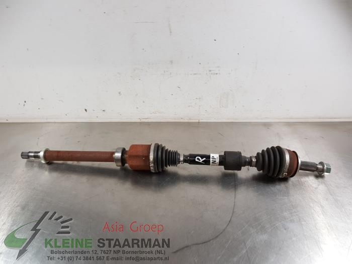 Front drive shaft, right from a Nissan Qashqai (J11) 1.3 DIG-T 160 16V 2020
