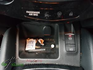 Used Parking brake switch Nissan Qashqai (J11) 1.3 DIG-T 160 16V Price on request offered by Kleine Staarman B.V. Autodemontage