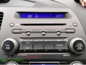 Gebrauchte Radio CD Spieler Honda Civic (FA/FD) 1.3 Hybrid Preis auf Anfrage angeboten von Kleine Staarman B.V. Autodemontage