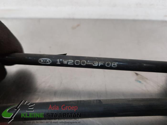 Gearbox shift cable from a Kia Rio III (UB) 1.4 CVVT 16V 2013