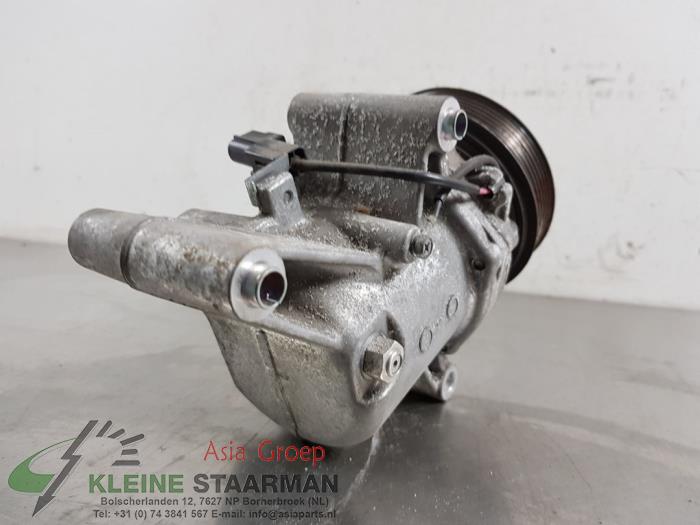 Air conditioning pump from a Mazda MX-5 (ND) 1.5 Skyactiv G-131 16V 2017