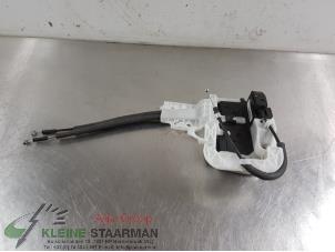 Used Rear door mechanism 4-door, right Hyundai iX35 (LM) 2.0 GDI 16V 4x4 Price on request offered by Kleine Staarman B.V. Autodemontage