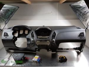 Usados Juego y módulo de airbag Hyundai iX35 (LM) 2.0 GDI 16V 4x4 Precio de solicitud ofrecido por Kleine Staarman B.V. Autodemontage