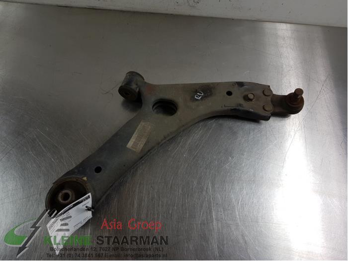 Front lower wishbone, right from a Hyundai iX35 (LM) 2.0 GDI 16V 4x4 2014