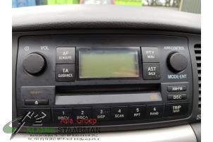 Gebrauchte Radio CD Spieler Toyota Corolla (E12) 1.6 16V VVT-i Preis auf Anfrage angeboten von Kleine Staarman B.V. Autodemontage