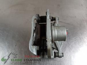 Used Front brake calliper, right Kia Ceed (CDB5/CDBB) 1.4 T-GDI 16V Price on request offered by Kleine Staarman B.V. Autodemontage