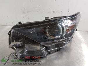 Used Headlight, left Toyota Auris (E18) 1.8 16V Hybrid Price on request offered by Kleine Staarman B.V. Autodemontage