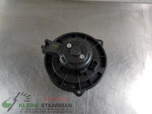 Used Heating and ventilation fan motor Toyota Corolla Verso (R10/11) 1.8 16V VVT-i Price on request offered by Kleine Staarman B.V. Autodemontage