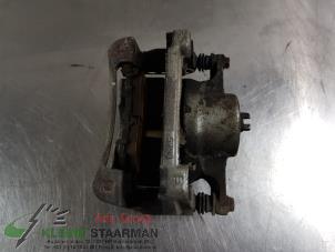 Used Front brake calliper, right Nissan Qashqai (J11) 1.3 DIG-T 160 16V Price on request offered by Kleine Staarman B.V. Autodemontage