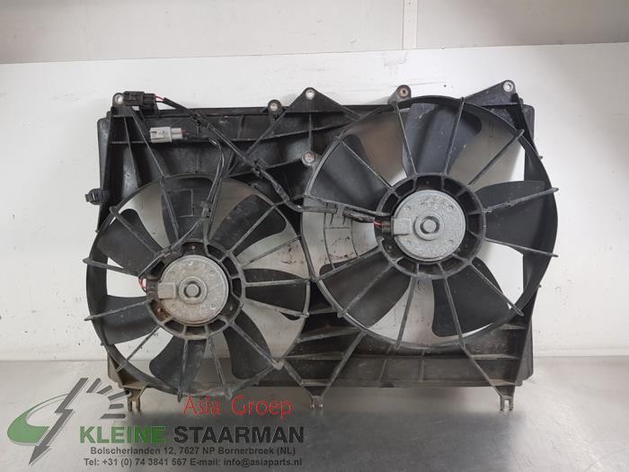 Boîtier ventilateur d'un Suzuki Grand Vitara II (JT) 2.4 16V 2011