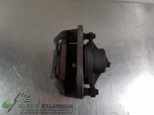 Used Front brake calliper, left Hyundai iX20 (JC) 1.6i 16V Price on request offered by Kleine Staarman B.V. Autodemontage