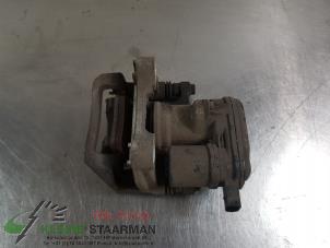 Used Rear brake calliper, left Hyundai i30 Wagon (PDEF5) 1.4 T-GDI 16V Price on request offered by Kleine Staarman B.V. Autodemontage