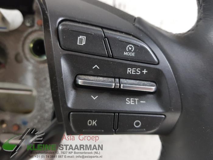 Steering wheel from a Hyundai i30 Wagon (PDEF5) 1.4 T-GDI 16V 2018