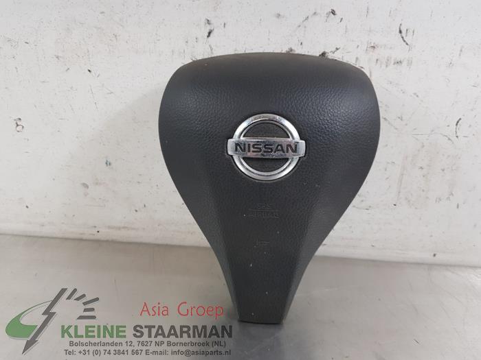 Left airbag (steering wheel) from a Nissan Pulsar (C13) 1.2 12V DIG-T 2015