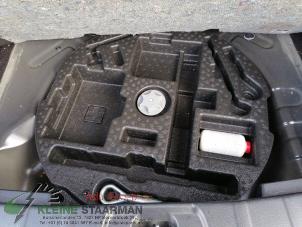 Used Spare wheel holder Nissan Qashqai (J11) 1.2 DIG-T 16V Price on request offered by Kleine Staarman B.V. Autodemontage