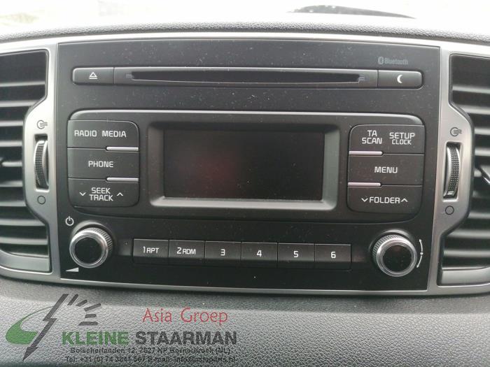 Radio/CD/DVD/GPS head unit