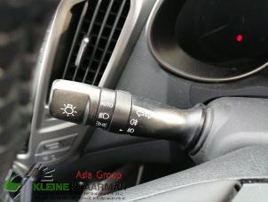 Gebrauchte Richtungsanzeiger Schalter Hyundai Veloster 1.6 GDI 16V Preis auf Anfrage angeboten von Kleine Staarman B.V. Autodemontage